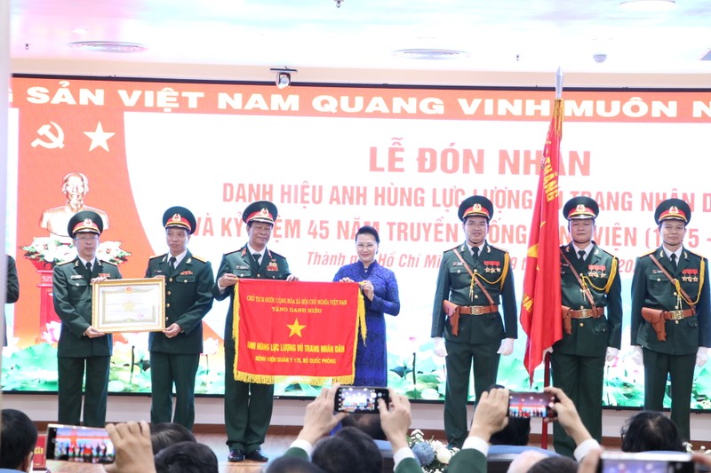 Bệnh viện Quân y 175 nhận danh hiệu Anh hùng LLVT nhân dân  - ảnh 1