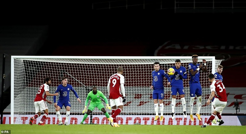 Arsenal thắng sốc Chelsea, Man City áp sát Top 4 - ảnh 3