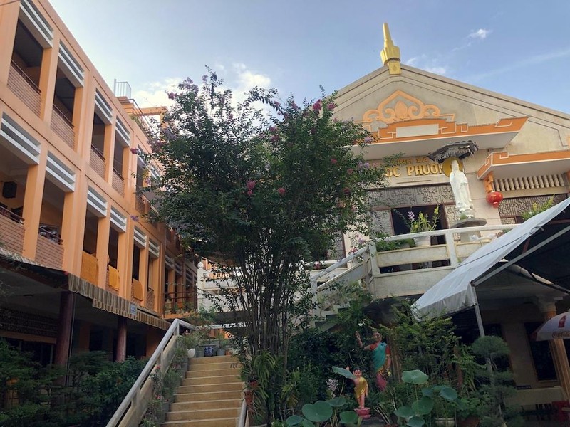 ‘Hẻm Phật’ giữa lòng Sài Gòn - ảnh 2