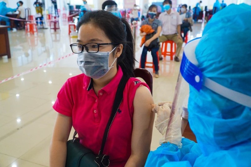 Đà Nẵng: Hạn chế để người dân di chuyển xa khi tiêm vaccine  - ảnh 1