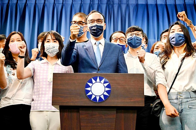 Quốc dân đảng tại Đài Loan có lãnh đạo mới, hứa hẹn về mối quan hệ xuyên eo biển - ảnh 1
