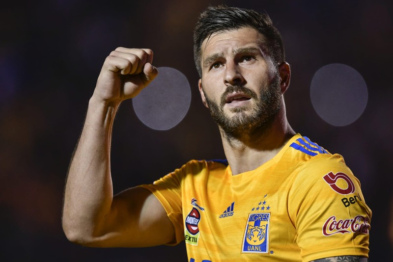  Đêm giao thừa với cuộc chơi của Lewandowski và Gignac - ảnh 3