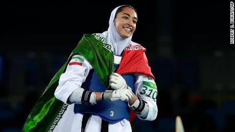 Nữ võ sĩ Iran muốn khoác áo ‘đội tị nạn’ Olympic Tokyo - ảnh 2