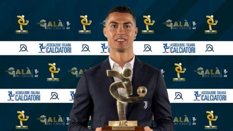 'Coach' Pirlo mừng tuyên bố Ronaldo ở lại - ảnh 1