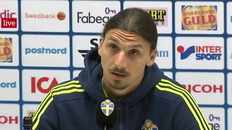 ‘Người không tuổi’ Ibrahimovic khóc ngày trở lại đội tuyển - ảnh 1