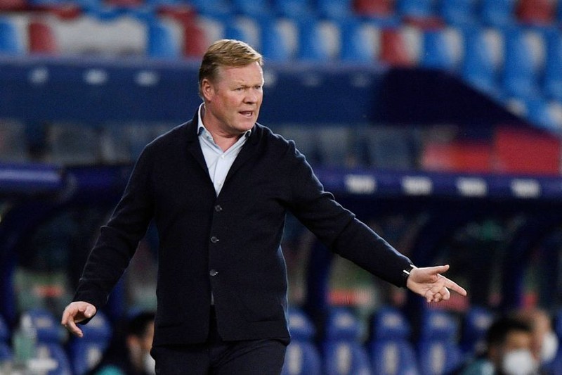 Koeman yên vị, Xavi tính đường riêng - ảnh 1