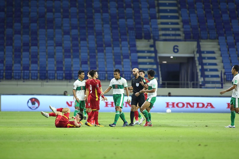 Sự chu đáo của AFC từ một điều lạ trong trận Việt Nam - Indonesia - ảnh 1