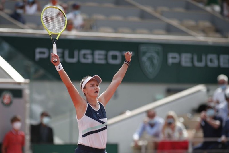 Krejcikova vô địch Roland Garros theo tiếng gọi của tiền bối - ảnh 1