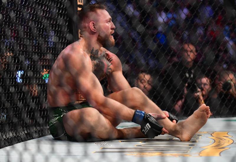Sao UFC McGregor gãy chân đau đớn - ảnh 1