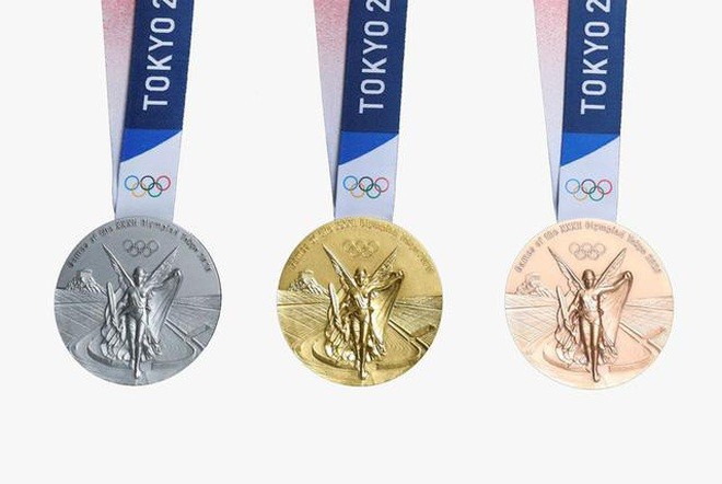 Kỳ công những tấm huy chương Olympic Tokyo - ảnh 1