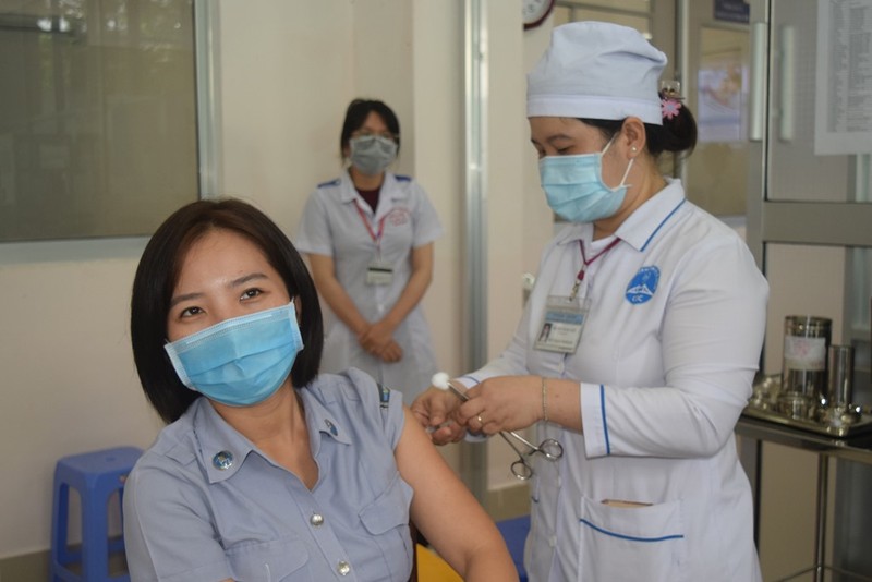 Cần Thơ thay đổi kế hoạch tiêm vaccine phòng COVID-19 đợt 5 - ảnh 1