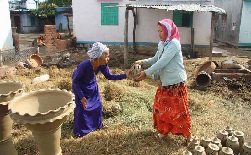 Từ chuyện Khaisilk, nhớ về gốm cổ Bàu Trúc - ảnh 5