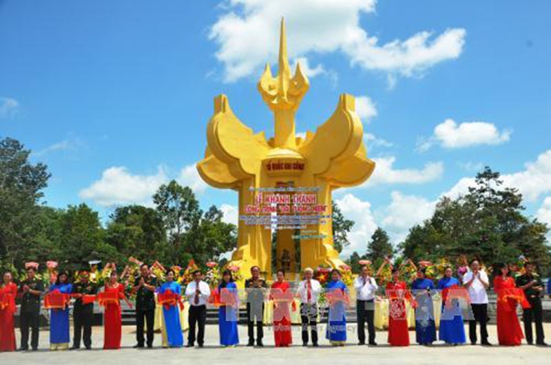 Khánh thành Đài tưởng niệm tại Khu di tích Tà Thiết - ảnh 1
