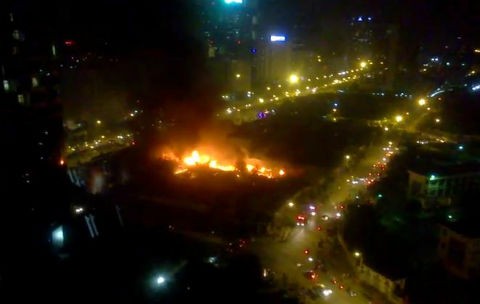 Hà Nội: Cháy dữ dội ở khu đô thị Nam Trung Yên - ảnh 1