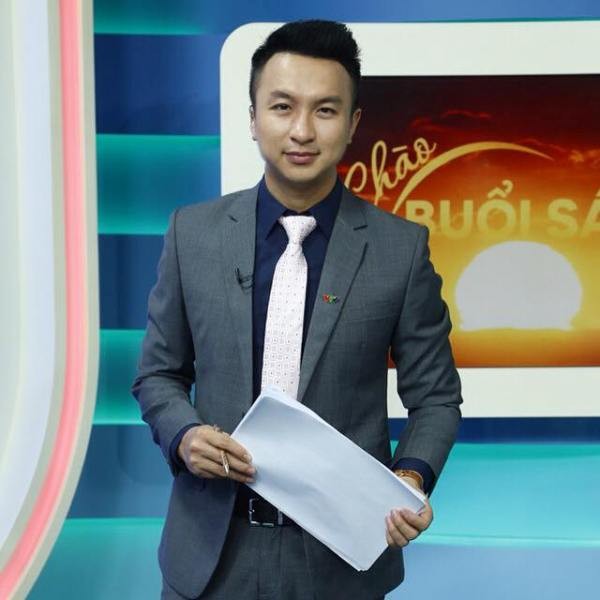MC Trương Việt Phong gây xúc động với trẻ bụi đời - ảnh 5