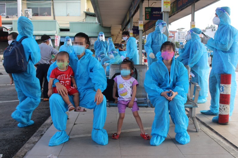 Ninh Thuận: Trẻ em, phụ nữ mang thai bị kẹt ở TP.HCM đã được đưa về quê    ​ - ảnh 2