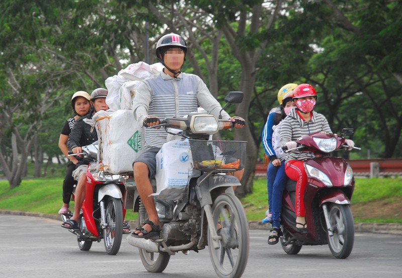 1 đề nghị để CSGT ra tay với xe hết đát - ảnh 1