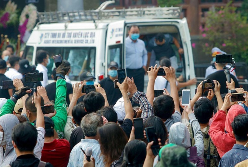 Mạnh tay hơn mới thu được thuế của YouTuber - ảnh 1