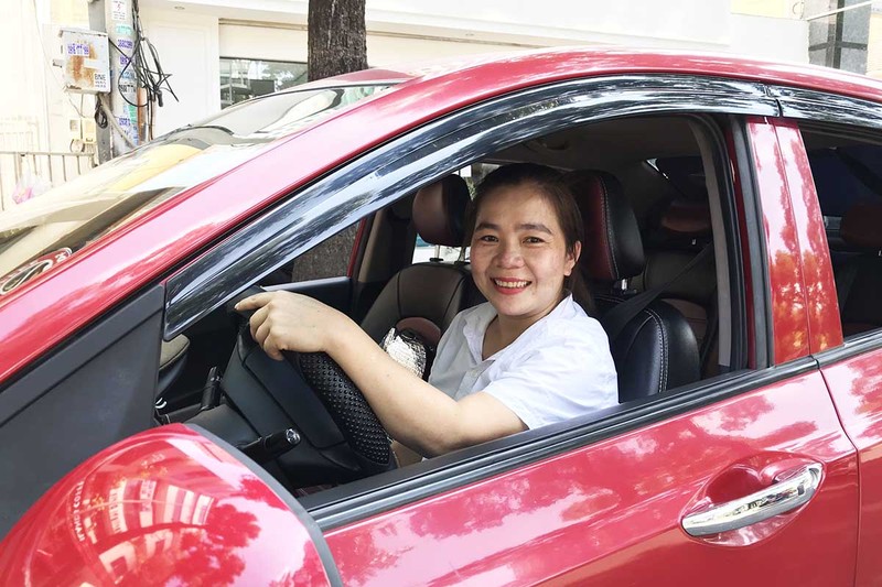 'Bóng hồng' chạy Grab: Hành trình tự do góp nhặt hạnh phúc - ảnh 2