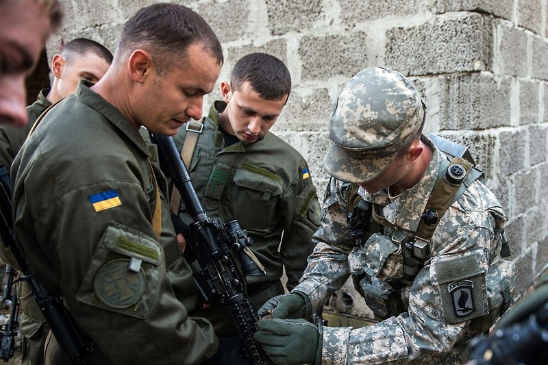 Khả năng Mỹ can thiệp trực tiếp vào Ukraine ra sao? - ảnh 1