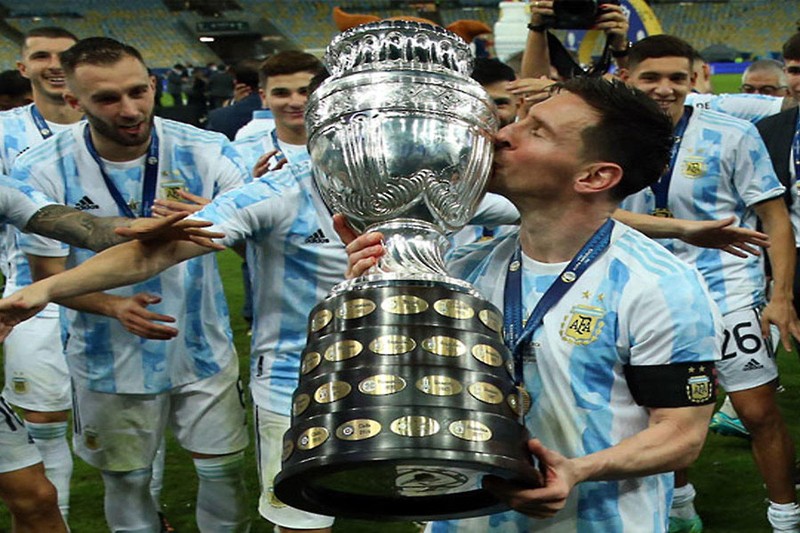 Messi tặng danh hiệu Copa America cho tổ quốc và Maradona - ảnh 1