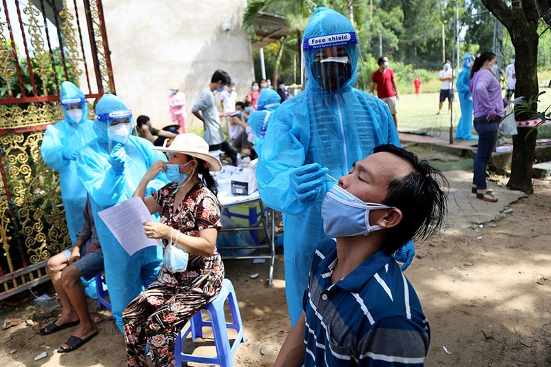 TP.HCM: Quận 11 tăng tốc để 'chuyển hóa vùng xanh vaccine' - ảnh 2