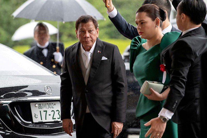 Con gái ông Duterte rộng đường tranh cử tổng thống - ảnh 1