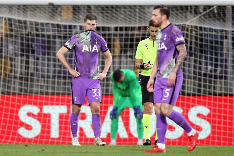 Ngậm đắng cùng Tottenham, Conte lên tiếng: “Tôi không phải thánh!” - ảnh 1