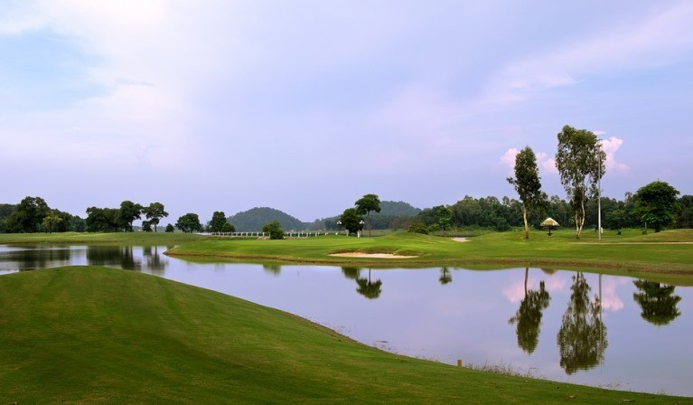 Hà Nội tạm dừng hoạt động thể thao, đóng cửa sân golf - ảnh 1