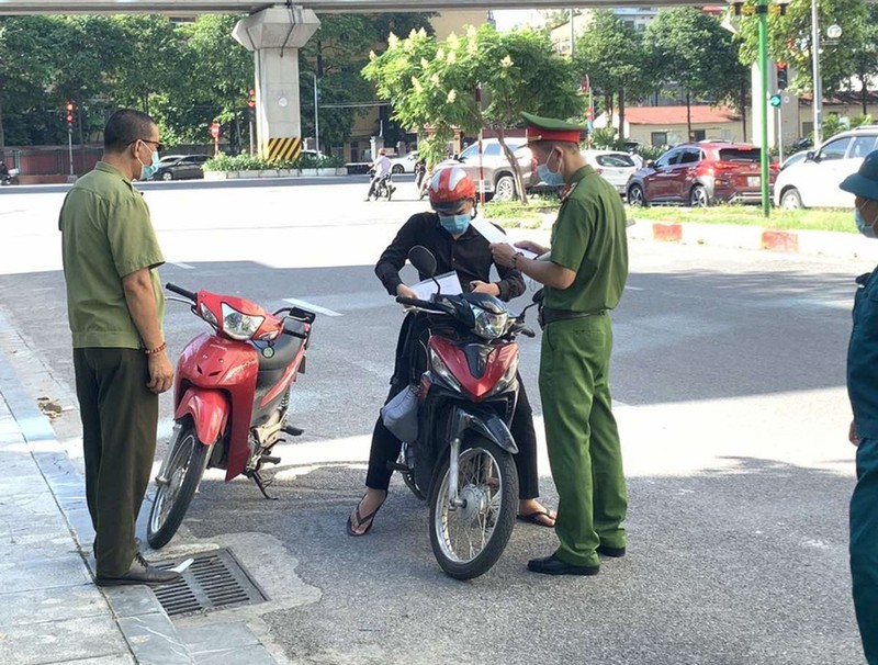 Bí thư Hà Nội: Lãnh đạo quận, huyện lơ chống dịch sẽ bị kỷ luật - ảnh 1