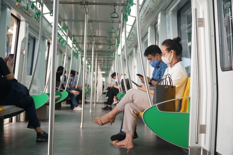 Metro Cát Linh - Hà Đông vận hành những ngày đầu mới đạt 16% sức chứa - ảnh 2