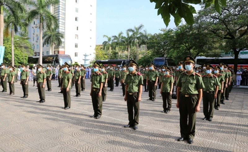 166 ‘chiến sỹ áo trắng’ Bộ Công an lên chi viện cho Bắc Giang - ảnh 1