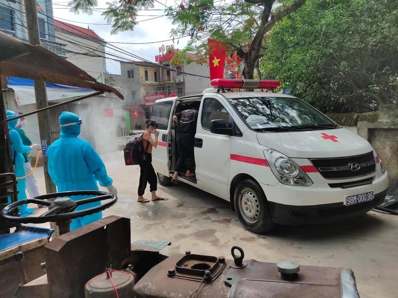 Ngày mai, khoảng 35.000 công nhân sẽ từ Bắc Giang trở về nơi thường trú - ảnh 1