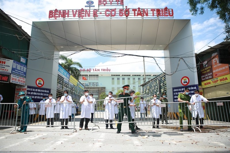 Bệnh viện K Tân Triều dỡ phong tỏa sau 1 tháng cách ly vì COVID-19 - ảnh 1