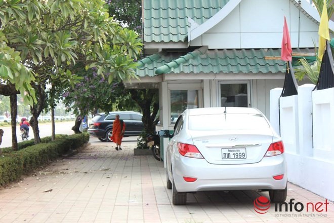 Xe đắt tiền, biển đẹp ở Lào... chỉ là đồ bình dân - ảnh 10