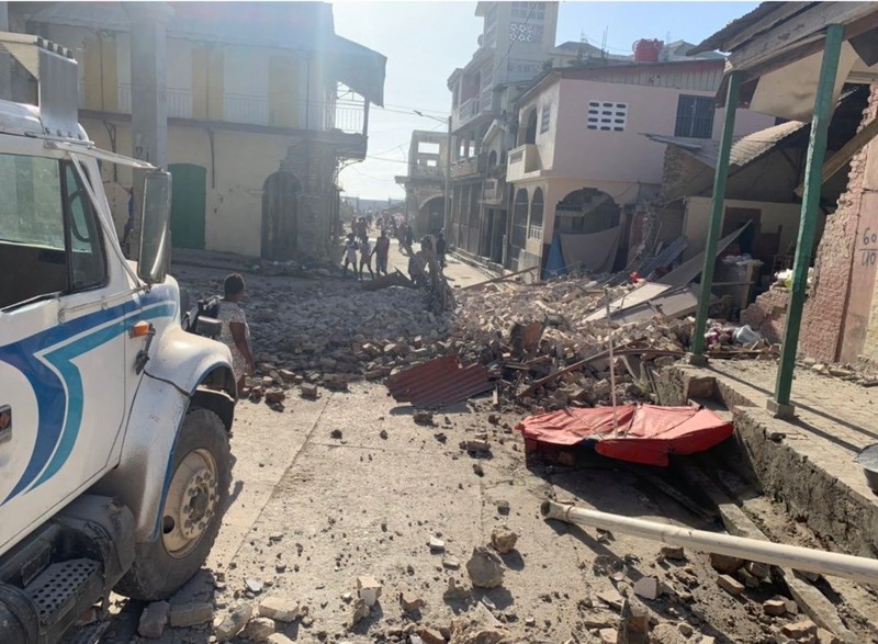 Haiti chịu động đất kinh hoàng hơn năm 2010, Mỹ cảnh báo sóng thần - ảnh 1