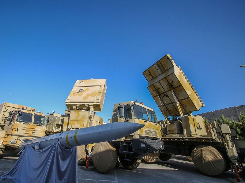 Iran quảng cáo hệ thống phòng thủ tên lửa mạnh hơn cả S-400 Nga - ảnh 1