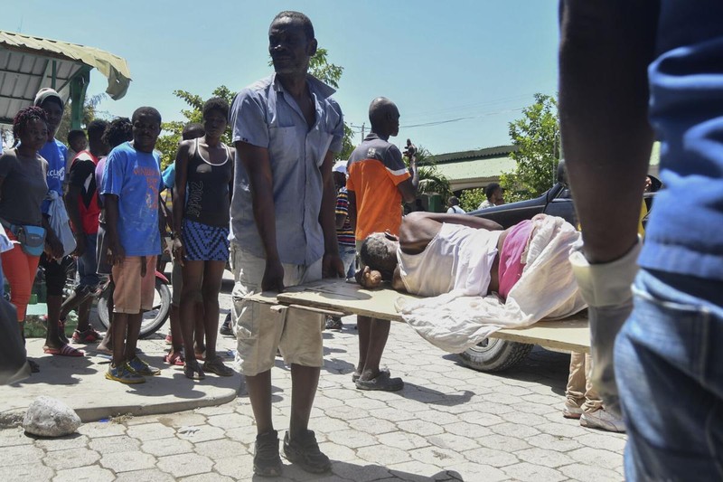 Động đất Haiti: 'Tôi nghe tiếng than khóc ở mọi nơi tôi đi qua'  - ảnh 2