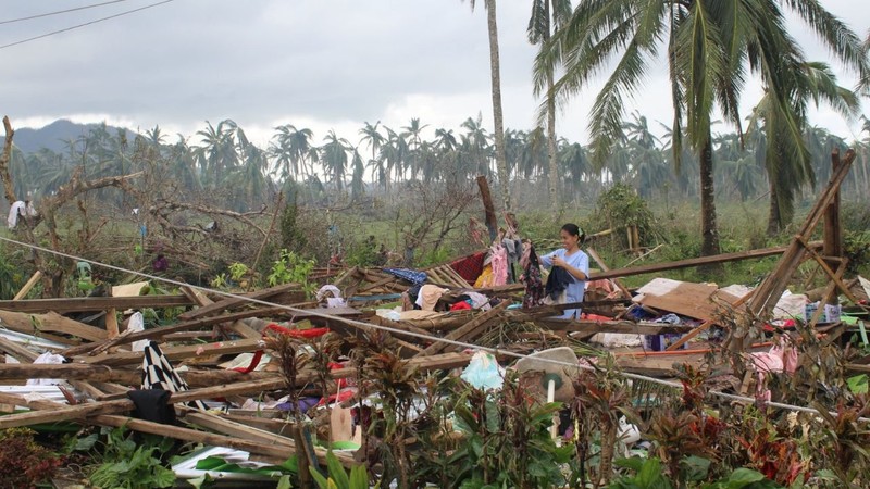 Siêu bão Rai tàn phá Philippines, hơn 100 người chết, hàng chục người mất tích - ảnh 2