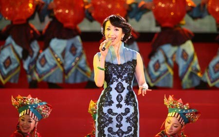 Tình nhân của Chu Vĩnh Khang bị cáo buộc làm gián điệp cho Mỹ - ảnh 1