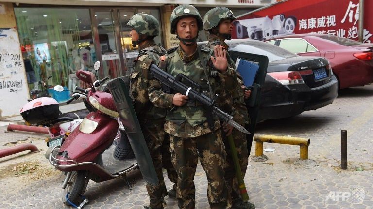 Tấn công đẫm máu ở Tân Cương, 18 người tử vong - ảnh 1