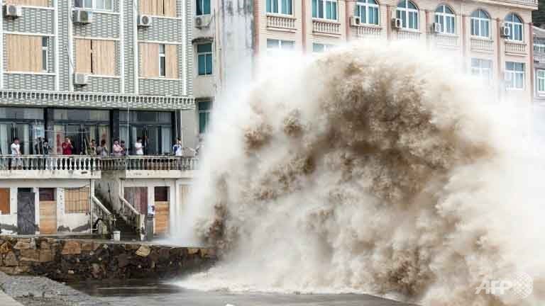 Siêu bão đổ bộ vào Thượng Hải, hàng trăm ngàn dân sơ tán - ảnh 1