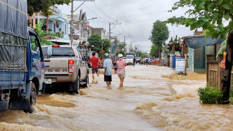 Thuỷ điện xả lũ, nhiều nơi ở Quảng Nam ngập sâu - ảnh 2