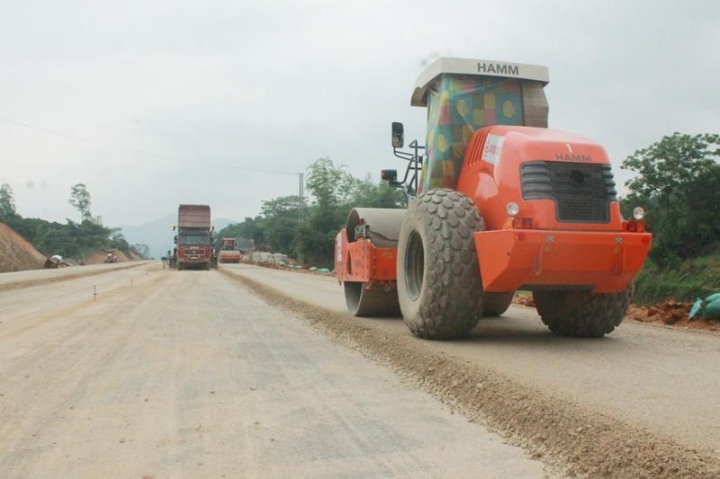 Trừ tiền nhà thầu nếu không bảo trì quốc lộ - ảnh 1