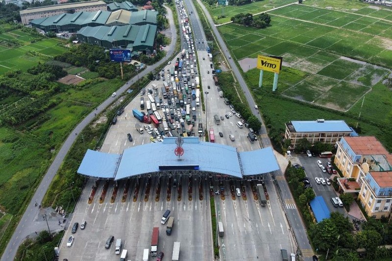 Bộ trưởng GTVT yêu cầu các tỉnh chấm dứt ngay tình trạng ùn tắc tại các chốt - ảnh 1