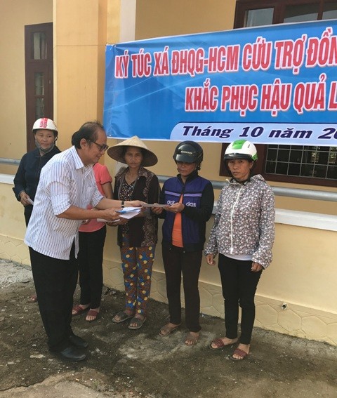 KTX ĐHQG TP.HCM góp hơn 400 triệu ủng hộ miền Trung - ảnh 1