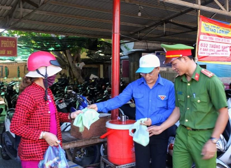Đoàn thanh niên Bộ Công an tham gia bảo tồn đa dạng sinh học - ảnh 3