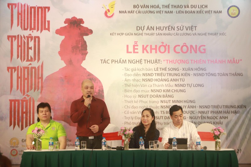 Xiếc kết hợp với Cải lương trong 'Thượng thiên Thánh Mẫu' - ảnh 1