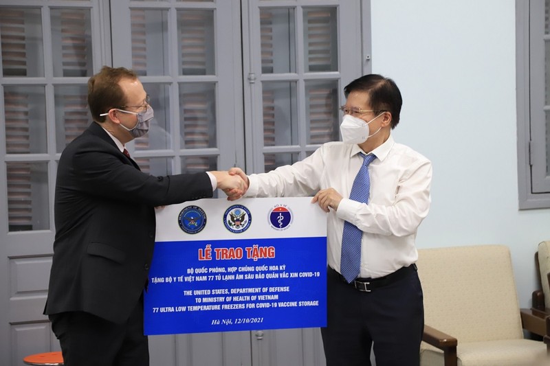 Mỹ tài trợ Việt Nam 77 tủ lạnh âm sâu để bảo quản vaccine Pfizer - ảnh 1