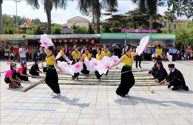  Xòe Thái được UNESCO ghi danh là di sản văn hóa phi vật thể  - ảnh 1